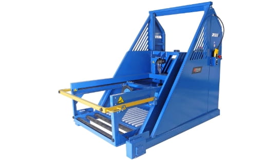BHS mobile battery extractor for efficient industrial fleet power management.